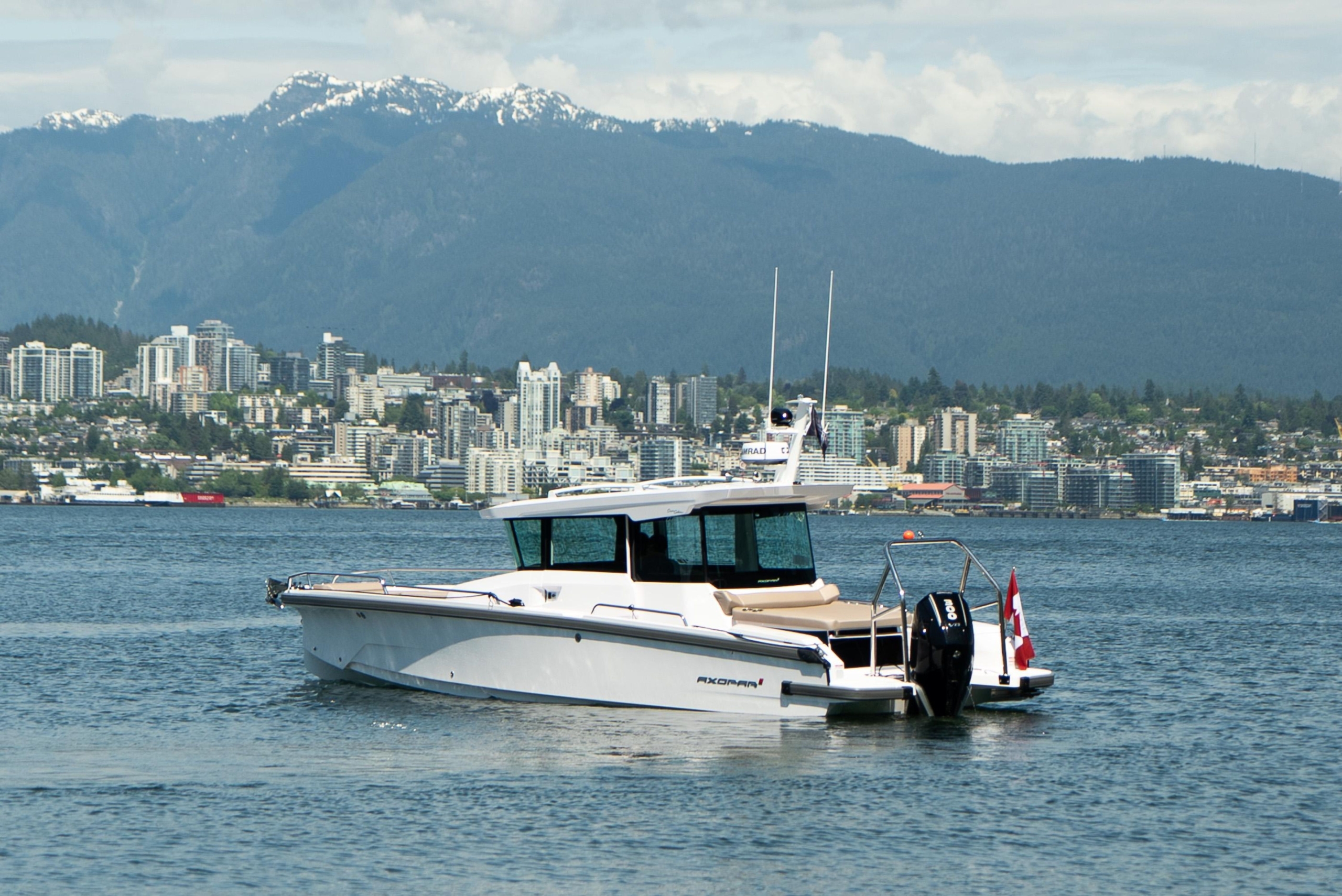 2025 AXOPAR 29XC CROSS CABIN - AFT CABIN