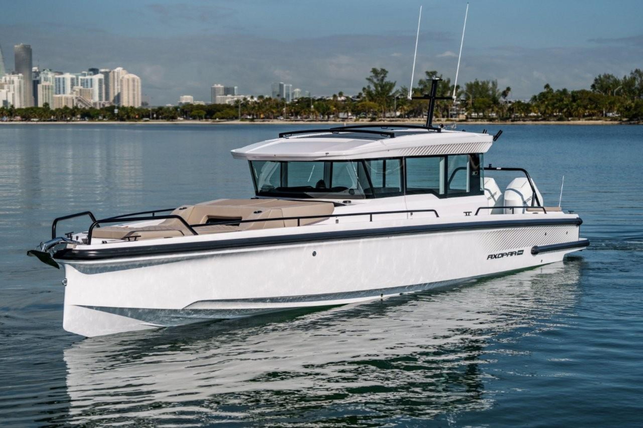 2026 AXOPAR 37XC AFT SOFA - ARRIVING LATE SUMMER