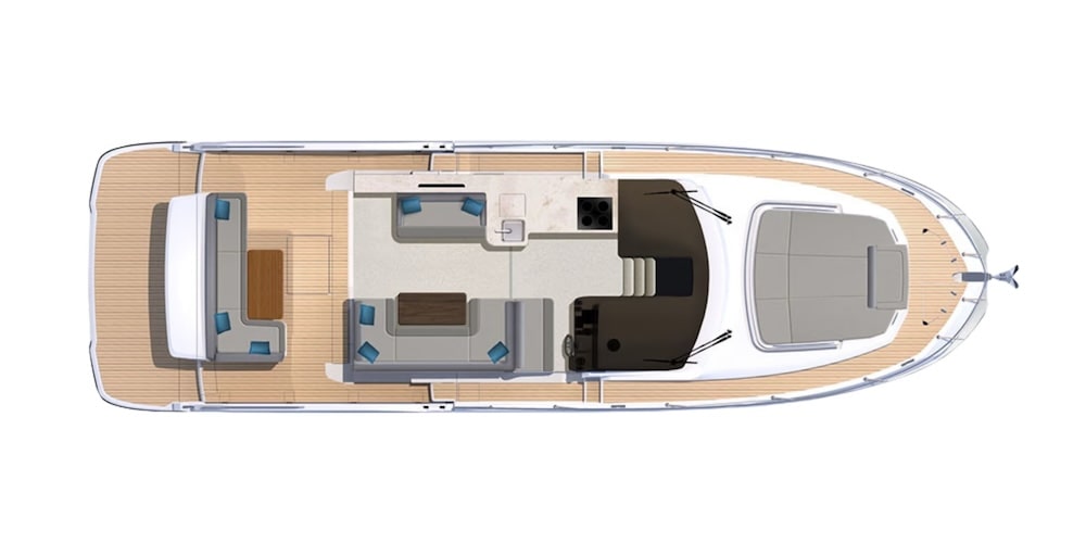 68934e0cdfe3ddce59fc7976_450 main deck-min
