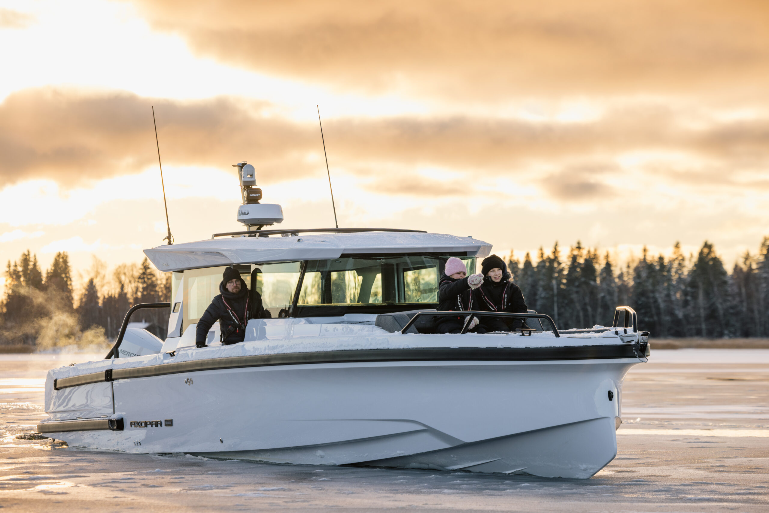 Axopar 38 XC Cross Cabin