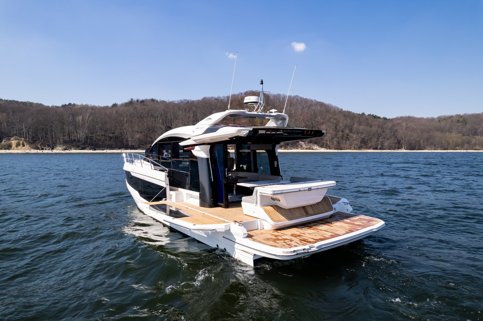 Galeon Hardtop 450 Preview Image