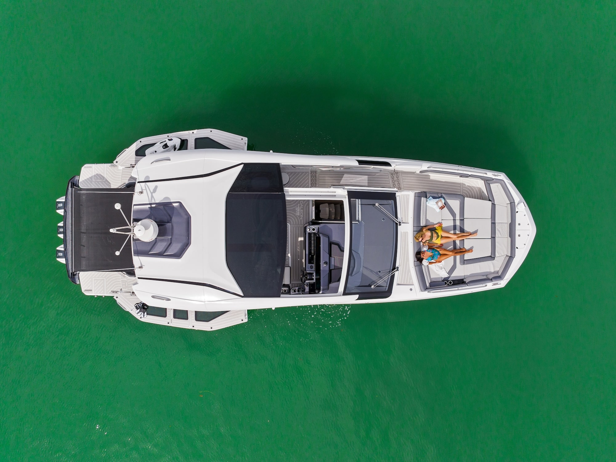 Galeon 435 GTO Boat Preview Image