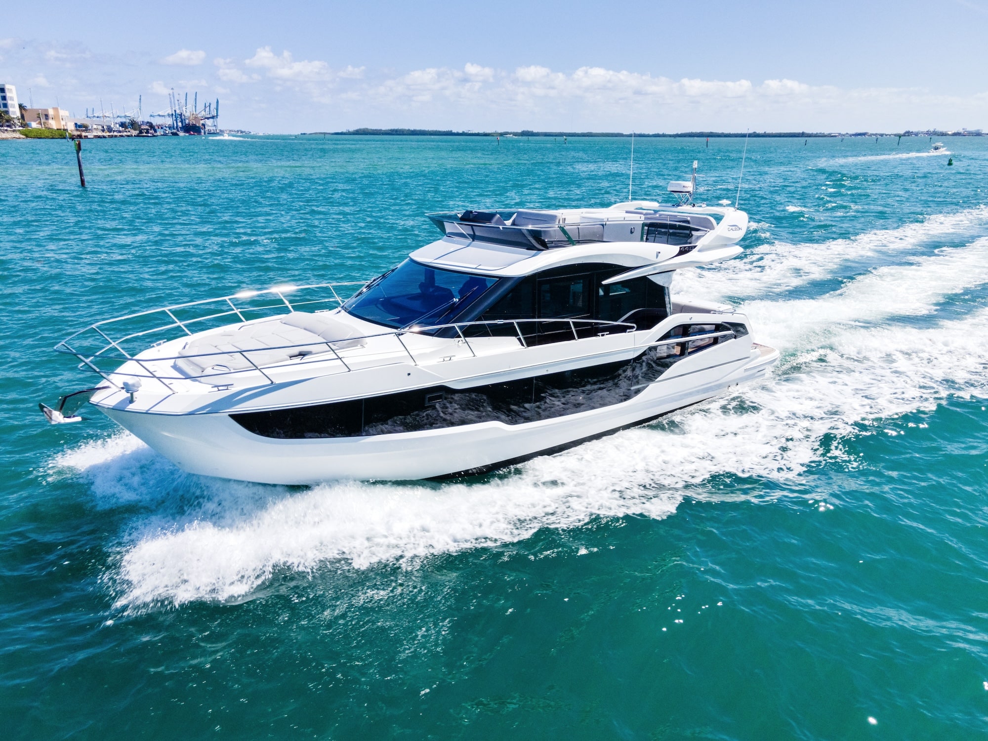 Galeon Flybridge 440 Preview Image