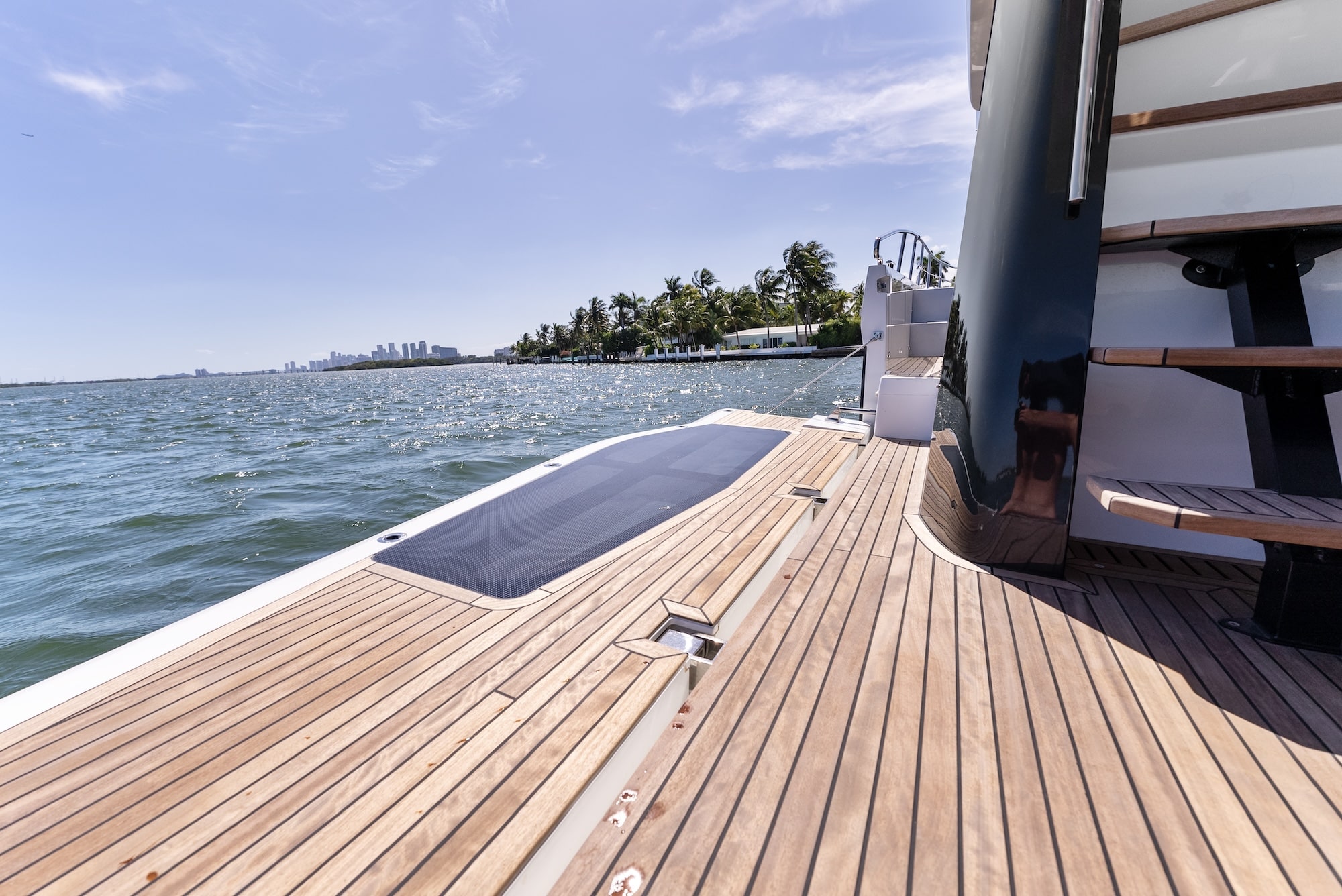 Galeon Flybridge 440 Preview Image