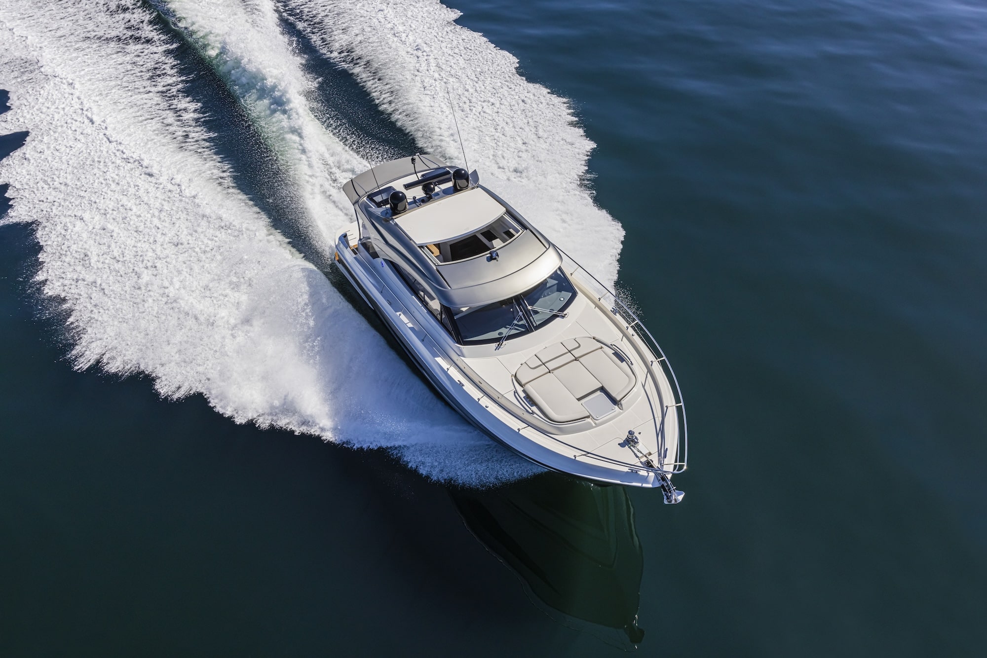 Riviera 4600 Sport Yacht Preview Image