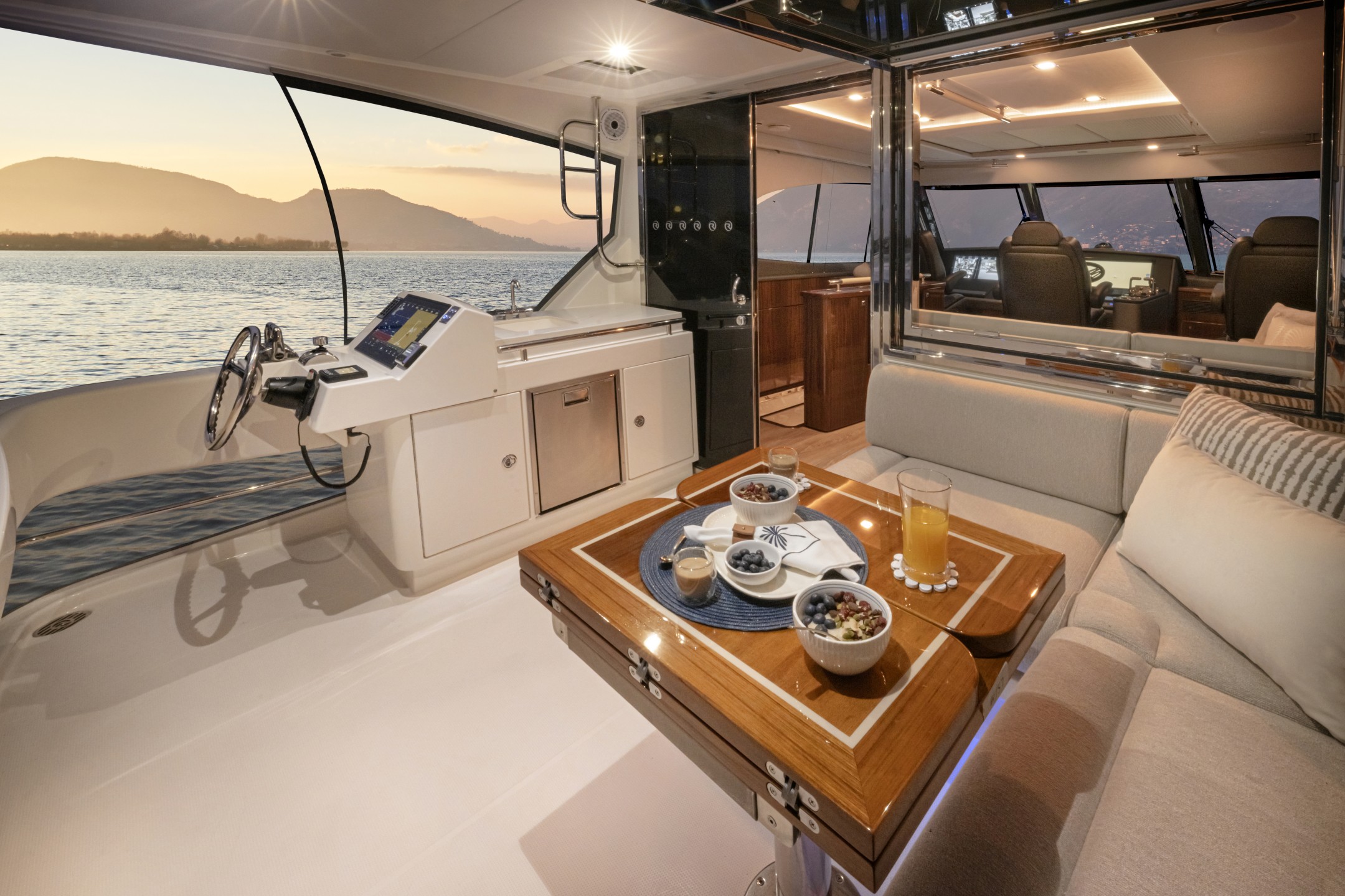 Riviera 64 Sports Motor Yacht SII Flybridge Aft Deck 01